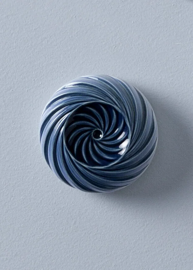 LLadro Echoes of Nature candle-Unbreakable spirit - Mirrors Beauty