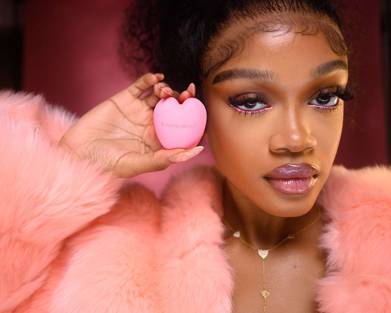 The Shine Cartel DIANA’S HEART BEAUTY SPONGE - Mirrors Beauty