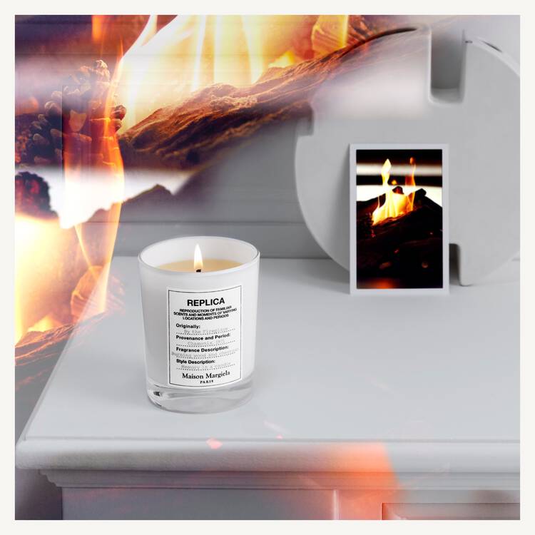 REPLICA By The Fireplace Scented Candle mini - Mirrors Beauty