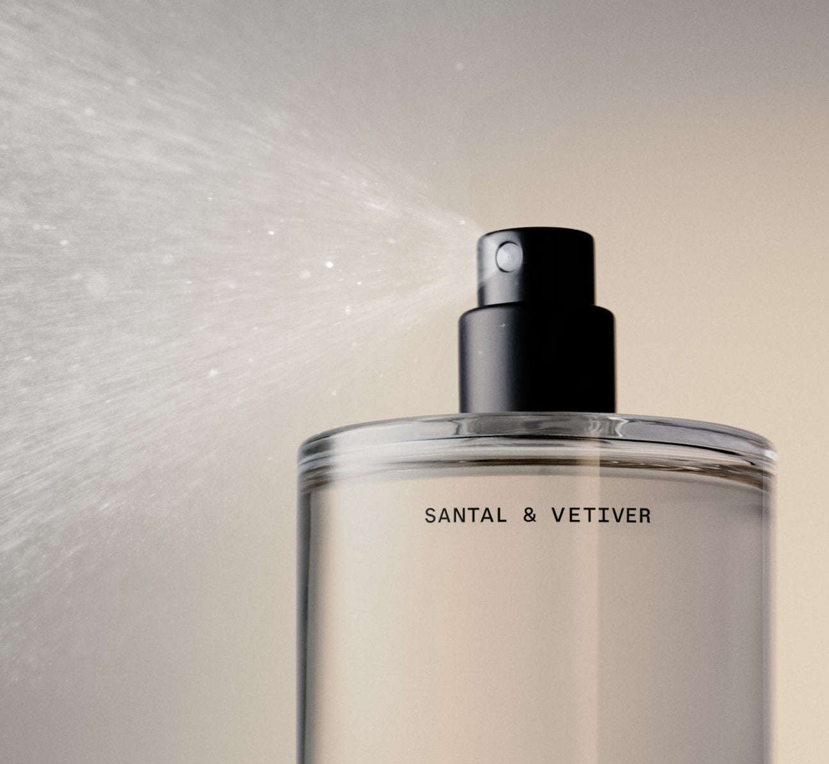 SALT & STONE Body Mist Santal & Vetiver Mirrors Beauty