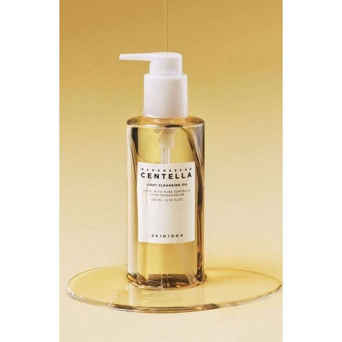 SKIN1004 Madagascar Centella Light Cleansing Oil Mirrors Beauty