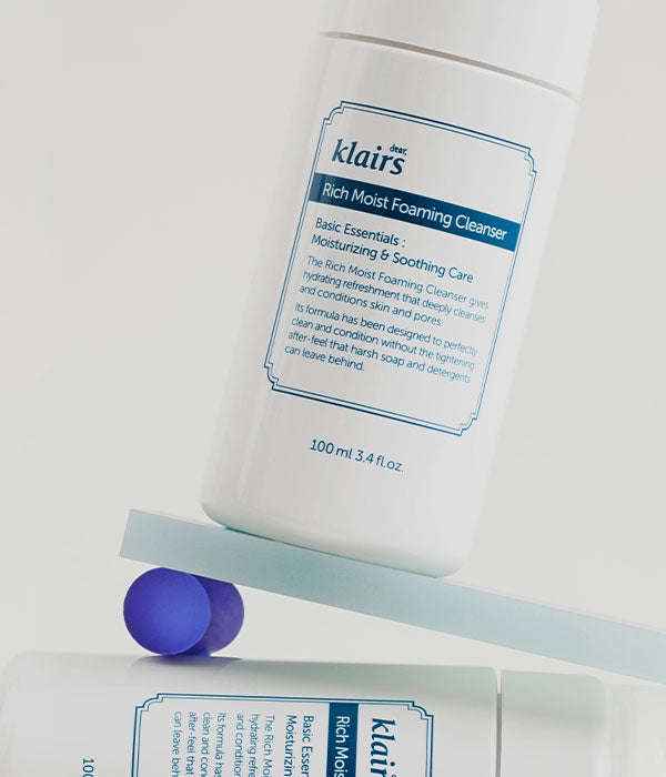 Dear Klairs Rich Moist Foaming cleanser