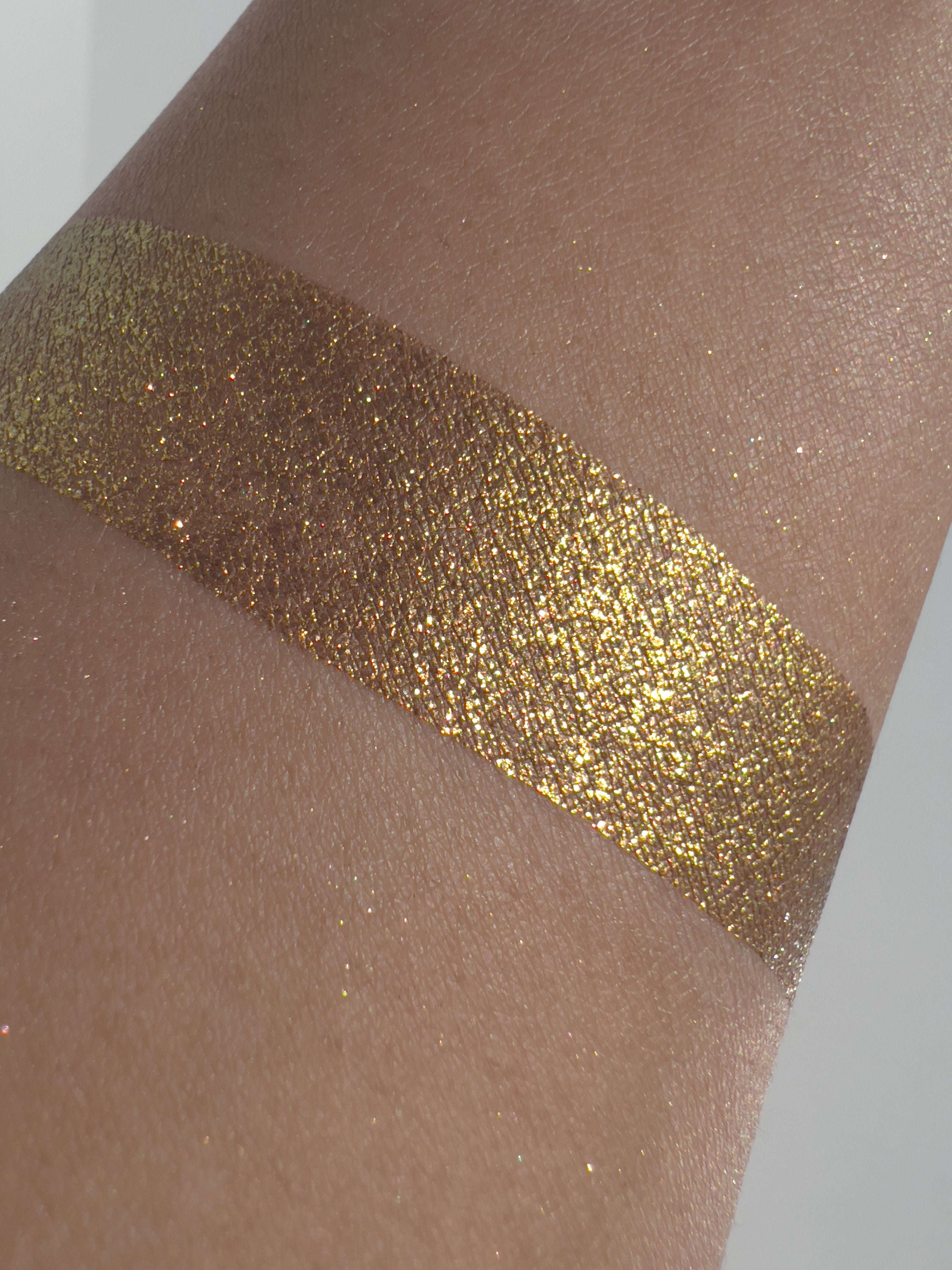 Danessa Myricks Beauty Colorfix Foils Waterproof Liquid Pigment Mirrors Beauty