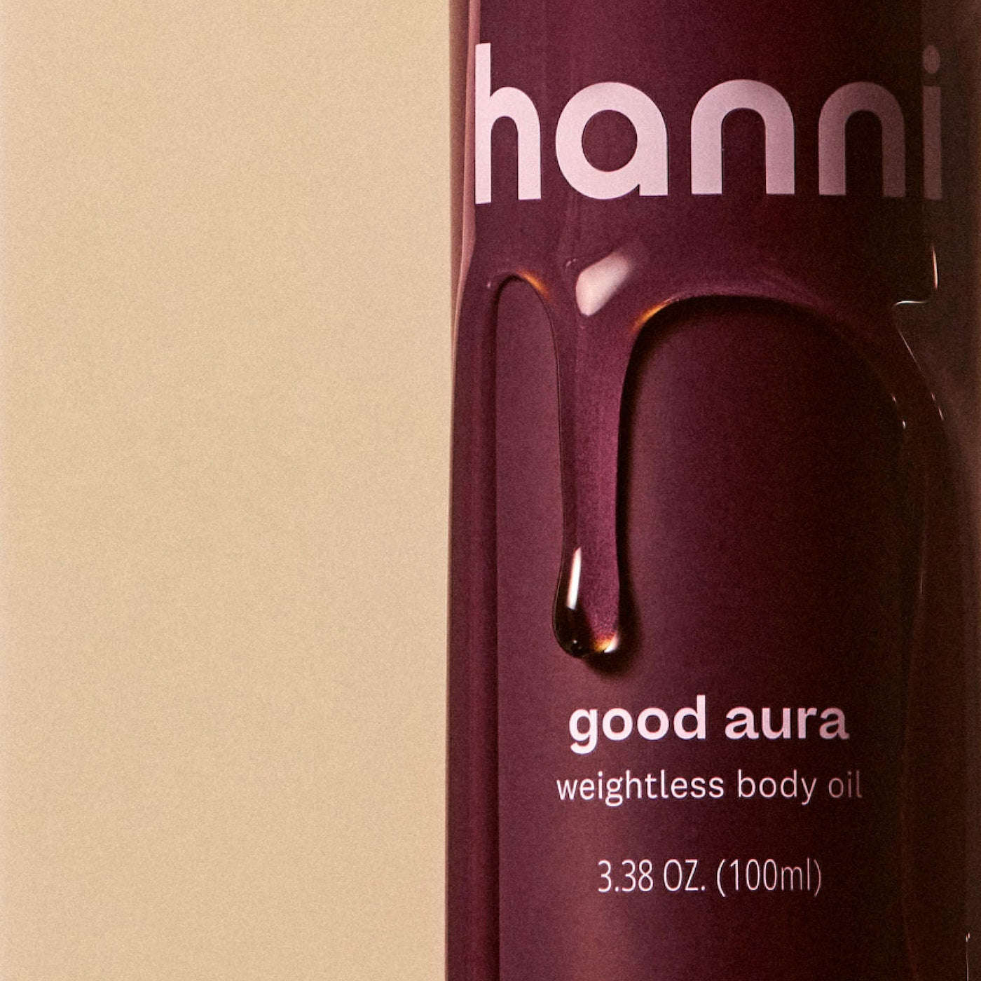 HANNI Good Aura Dry Body Oil Mirrors Beauty
