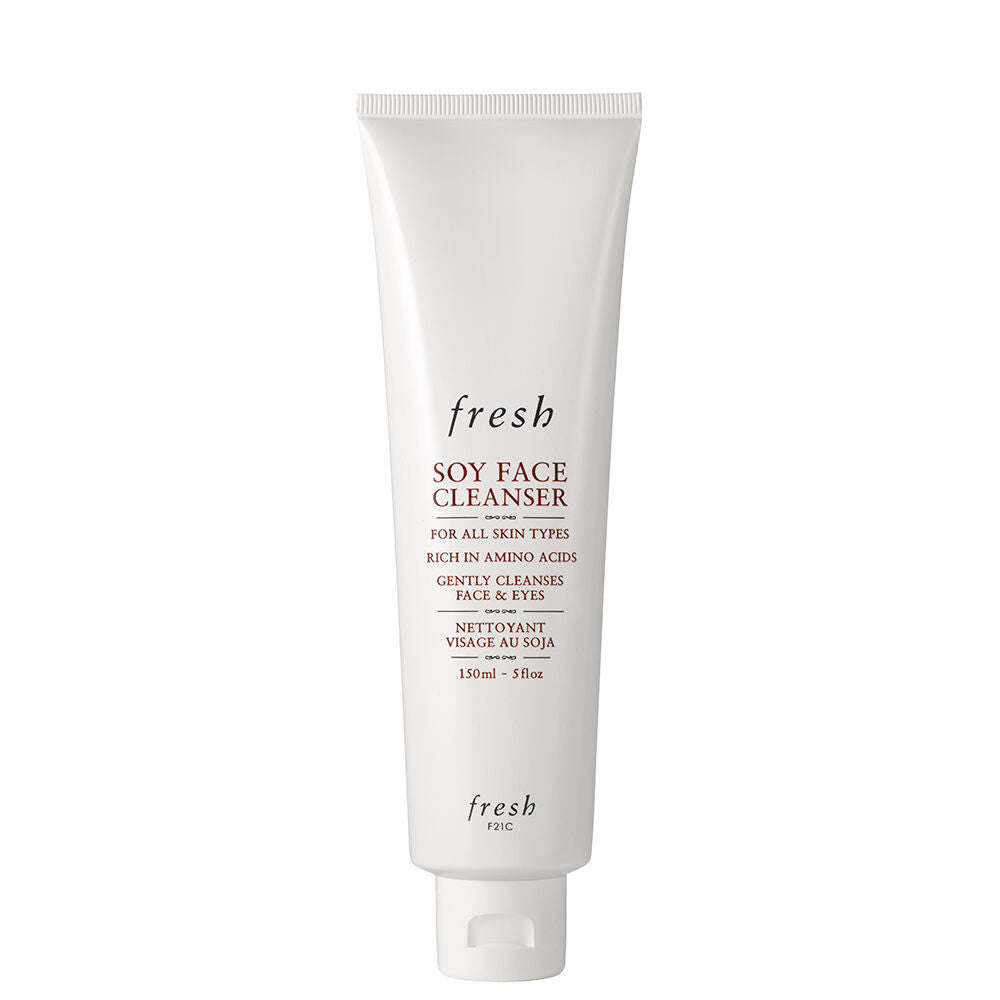 Fresh Soy Face Cleanser Mirrors Beauty
