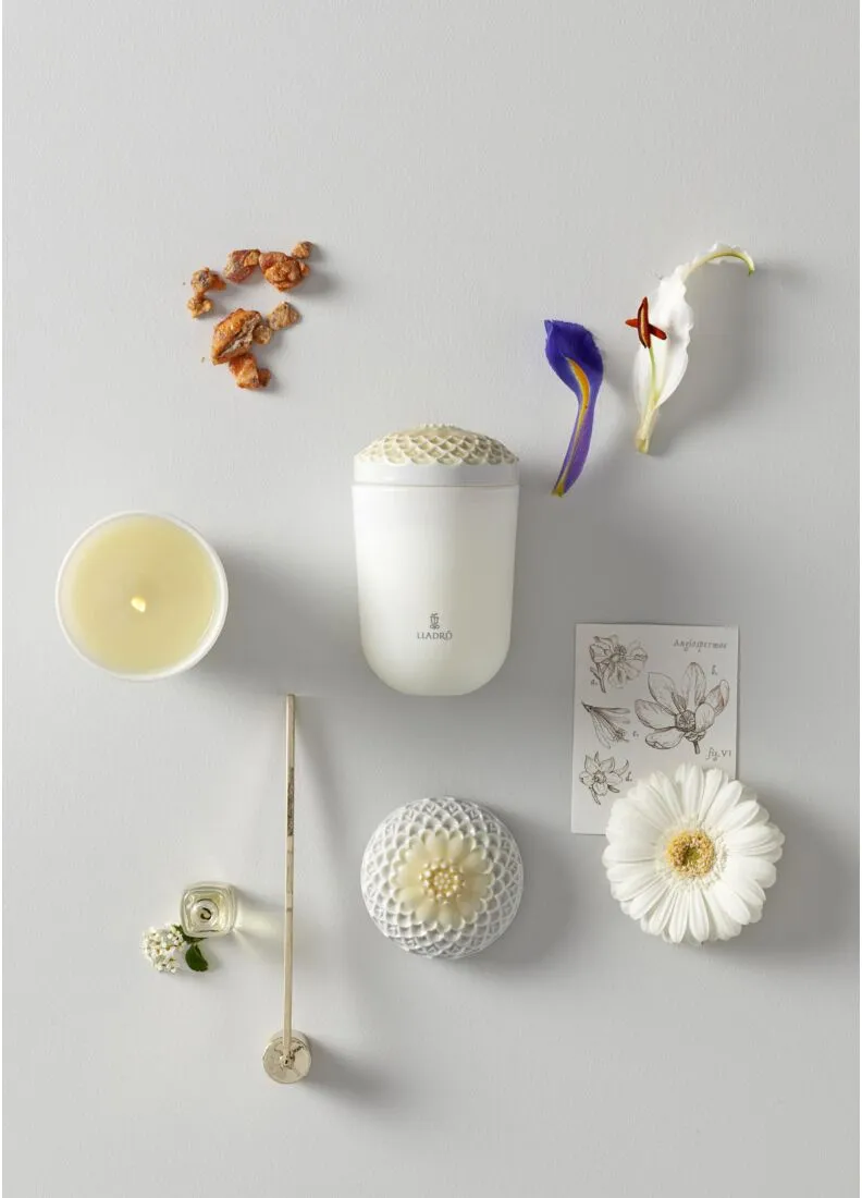 LLadro Echoes of Nature candle-Tropical Blossoms