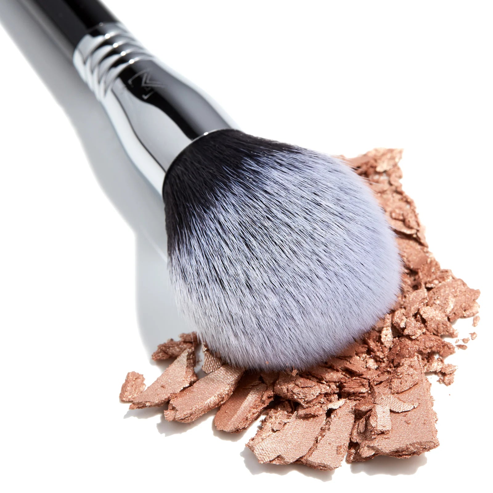 Sigma F24 All-Over Powder™ Brush
