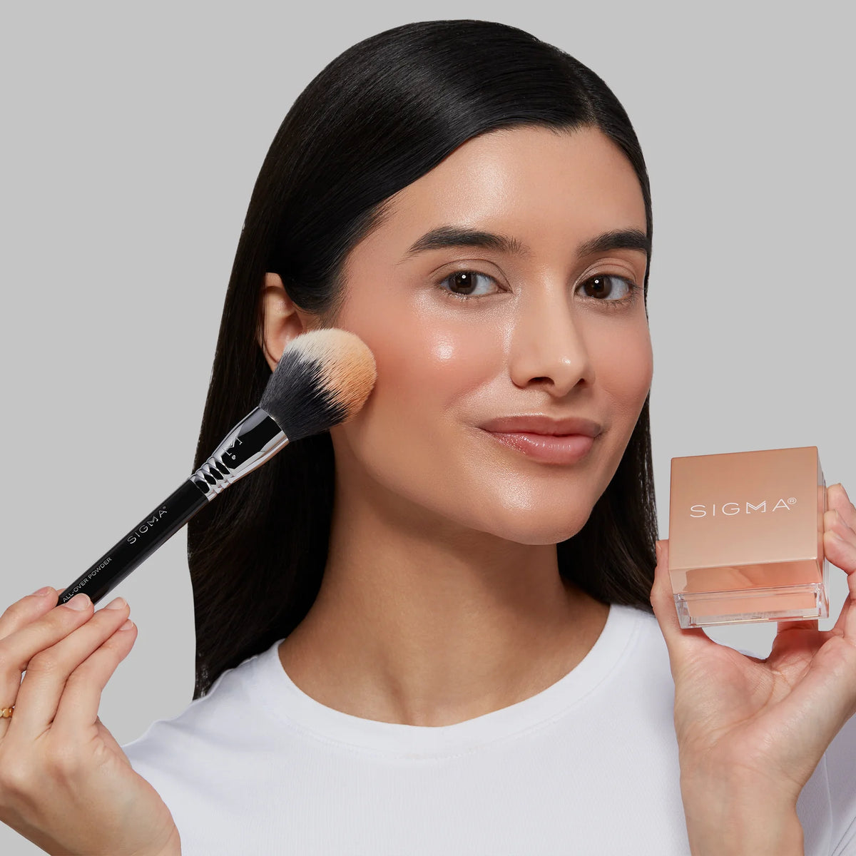 Sigma F24 All-Over Powder™ Brush