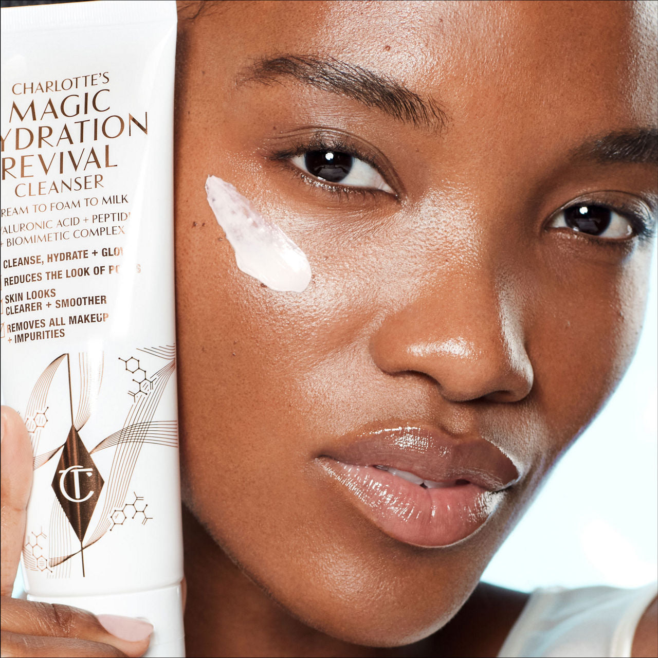 Charlotte Tilbury Magic Hydration Revival Cleanser