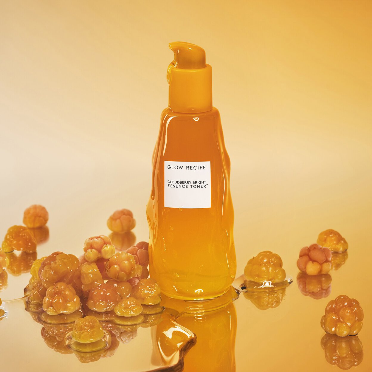 GLOW RECIPE  Cloudberry Bright Essence Toner